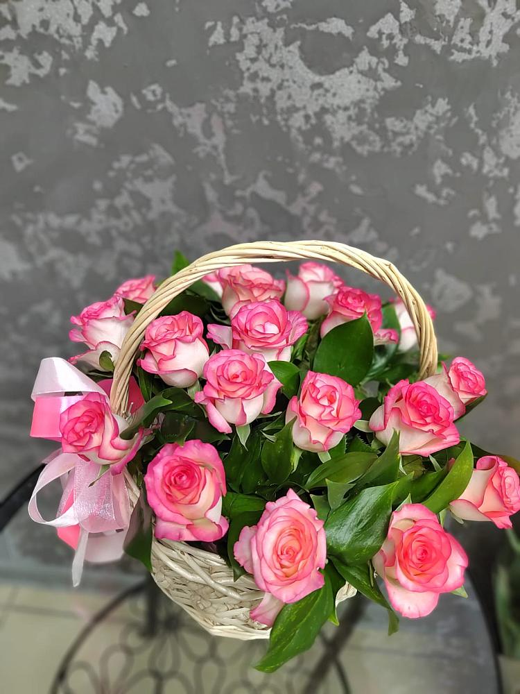 Цветочная композиция из Розы в корзине в Поселок совхоза Буденновец