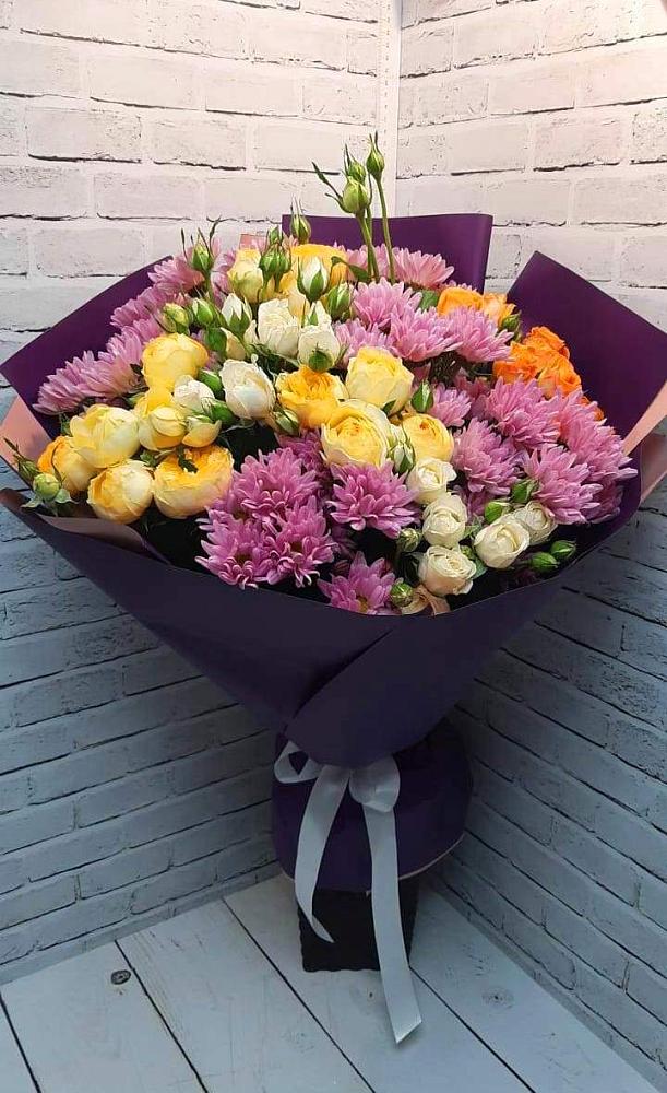 Букет цветов из: Хризантемы и Розы в Поселок совхоза Буденновец
