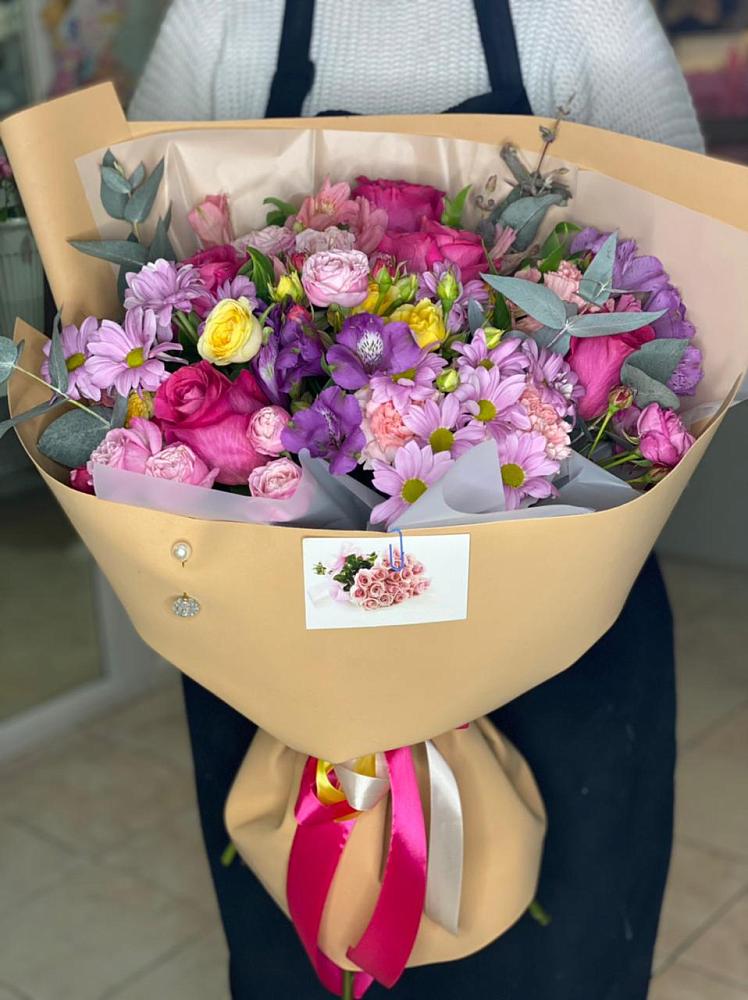 Букет цветов из: Хризантемы, Гвоздики и Альстромерии в Поселок совхоза Буденновец