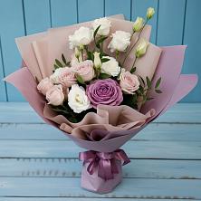 Букет цветов из:  Розы и Лизиантусы в Поселок совхоза Буденновец