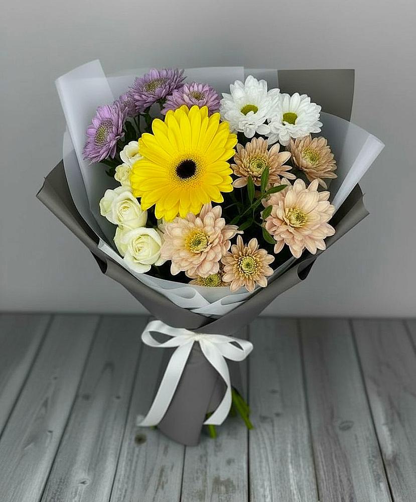 Букет цветов из: Розы, Герберы и Хризантемы в Поселок совхоза Буденновец