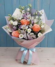 Букет цветов из:  Лизиантусы, Розы, Альстромерии и Гипсофила в Поселок совхоза Буденновец