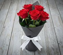 Букет 5 Красных роз Эдлесс Лав в Поселок совхоза Буденновец