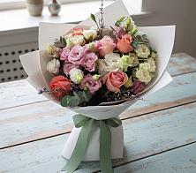 Букет цветов из:  Розы, Лизиантусы и Гвоздики в Поселок совхоза Буденновец
