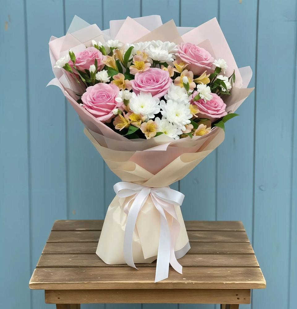 Букет цветов из: Гвоздики, Орхидеи и Розы в Поселок совхоза Буденновец